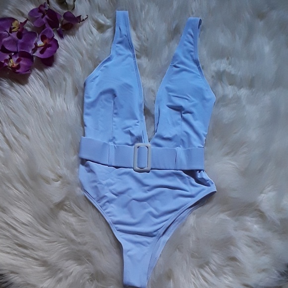 Sexy White Belted 👙 Monokini Swimsuit Small - Picture 7 of 8